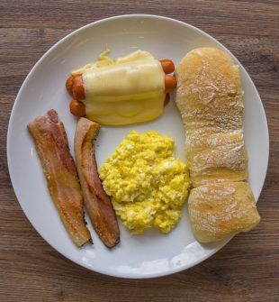 Brunch opskrifter: En guide til lækre og varierede morgenmåltider