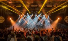 Alt om festivaler: En verden af musik, kunst og fællesskab